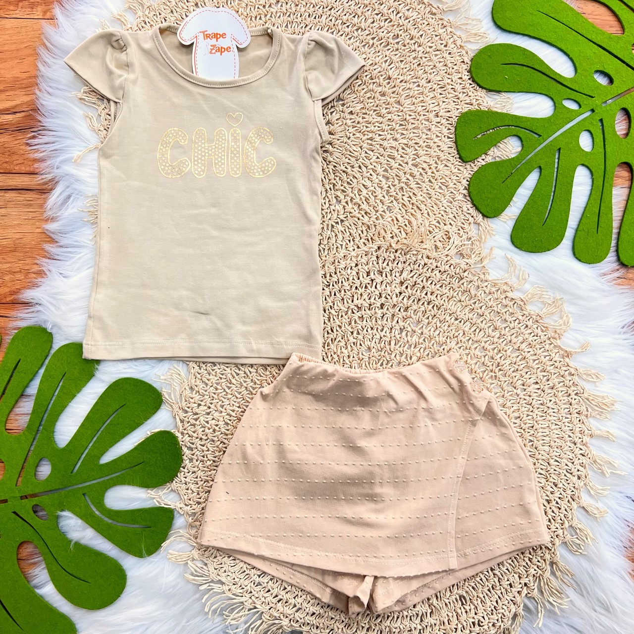 Conj. Blusa Chic e Short - Areia
